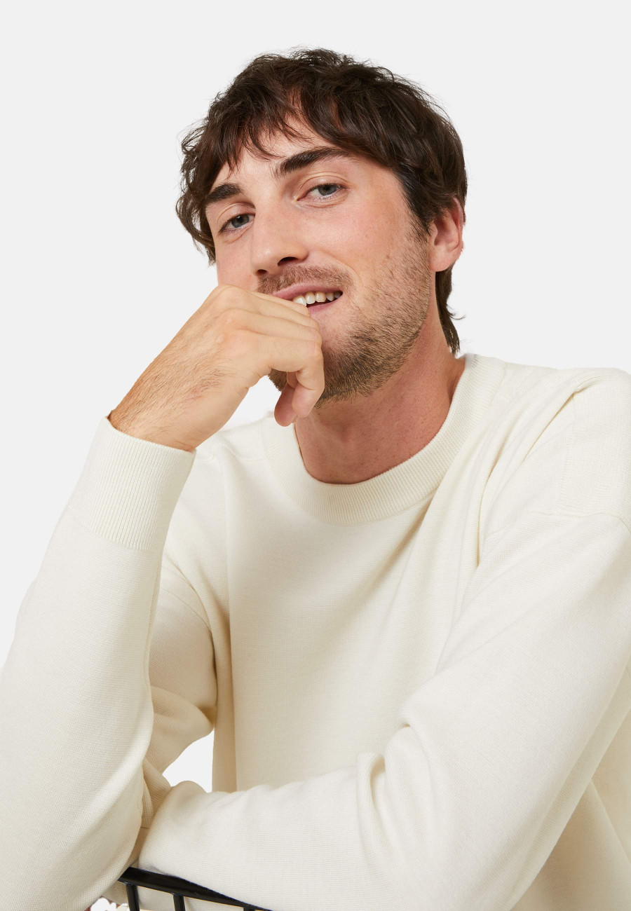 Loose-fit round-neck sweater in merino wool - Felix