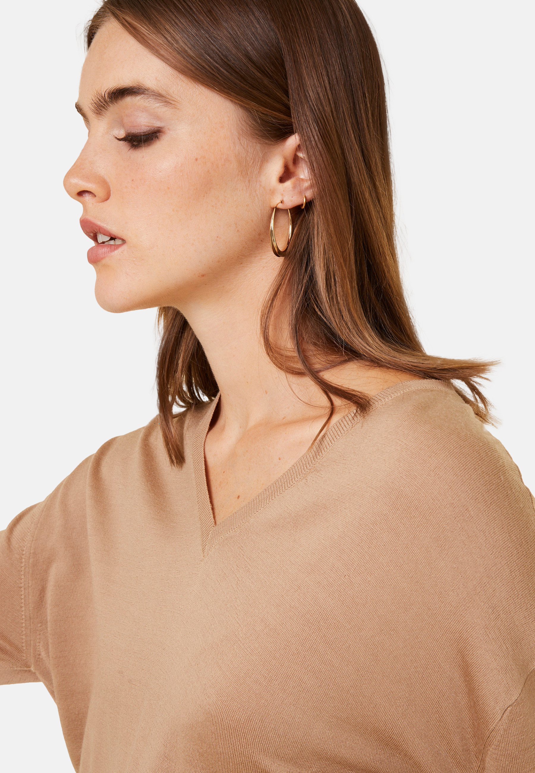 Merino wool V-neck sweater with slits - Aurora