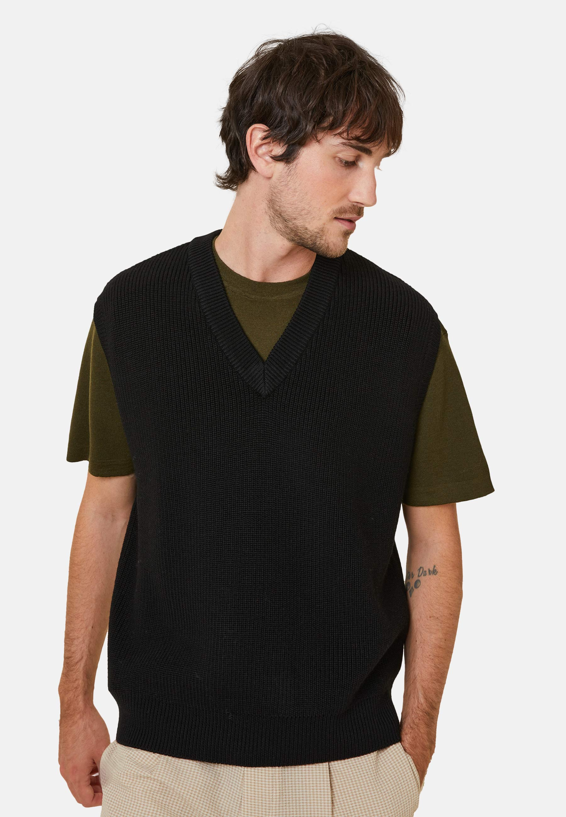 Pull col V sans manches en laine mérinos - Felipe