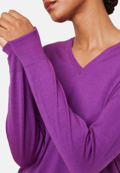 Merino wool V-neck sweater with slits - Aurora