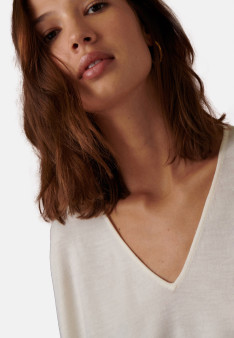 Loose V-neck sweater with pockets in merino wool - Albertine