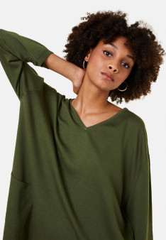Loose V-neck sweater with pockets in merino wool - Albertine
