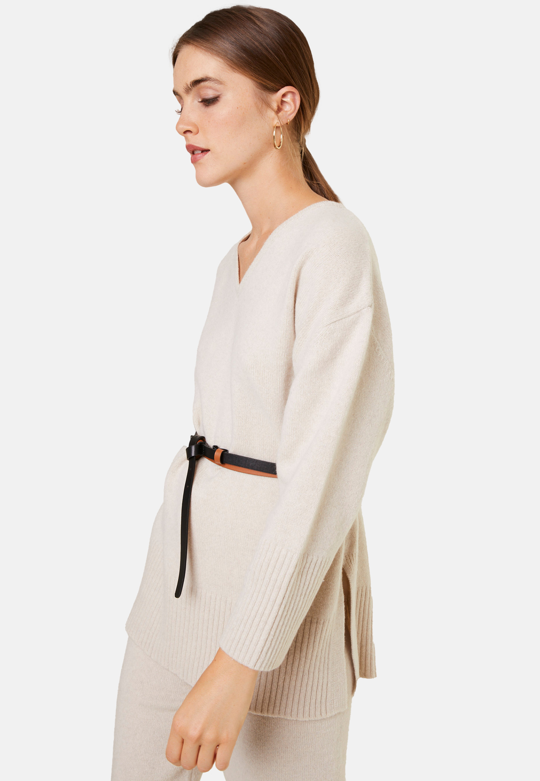  	Pull ample à fentes en cachemire et laine recyclés - Darius 7801 ecru - 82 Ecru