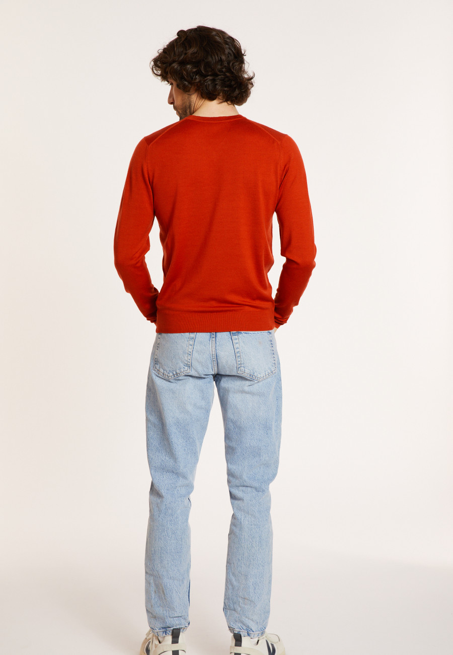 V-neck jumper in merino wool - Elmo