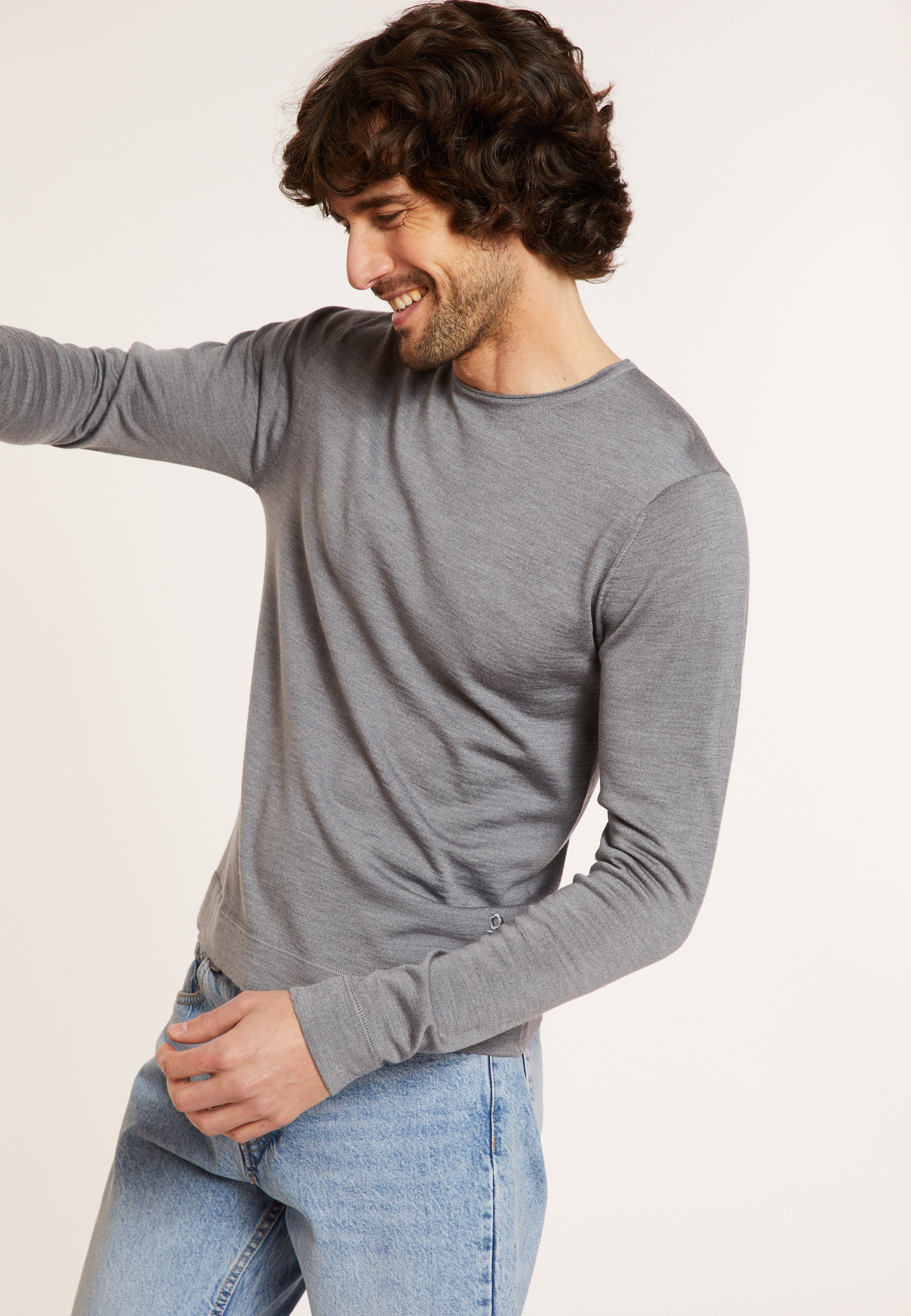 Round-neck merino wool sweater with rolled finishes - Rythme
