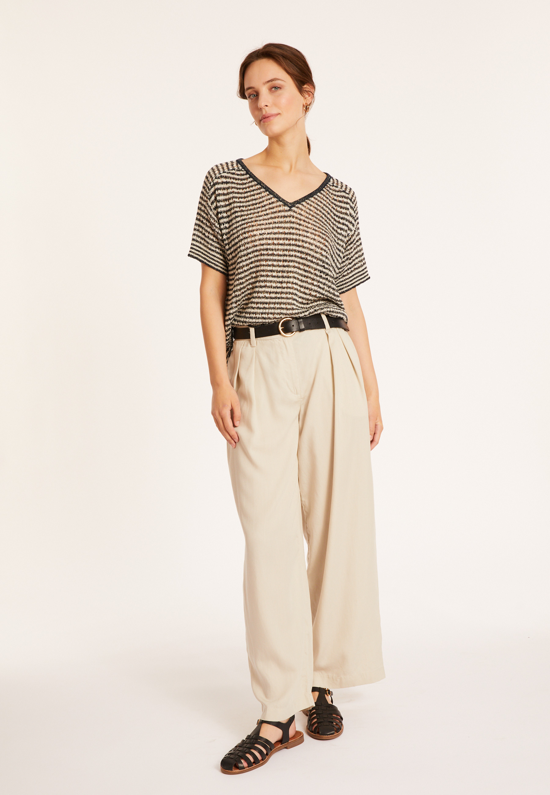 Openwork linen V-neck T-shirt - Marguerite