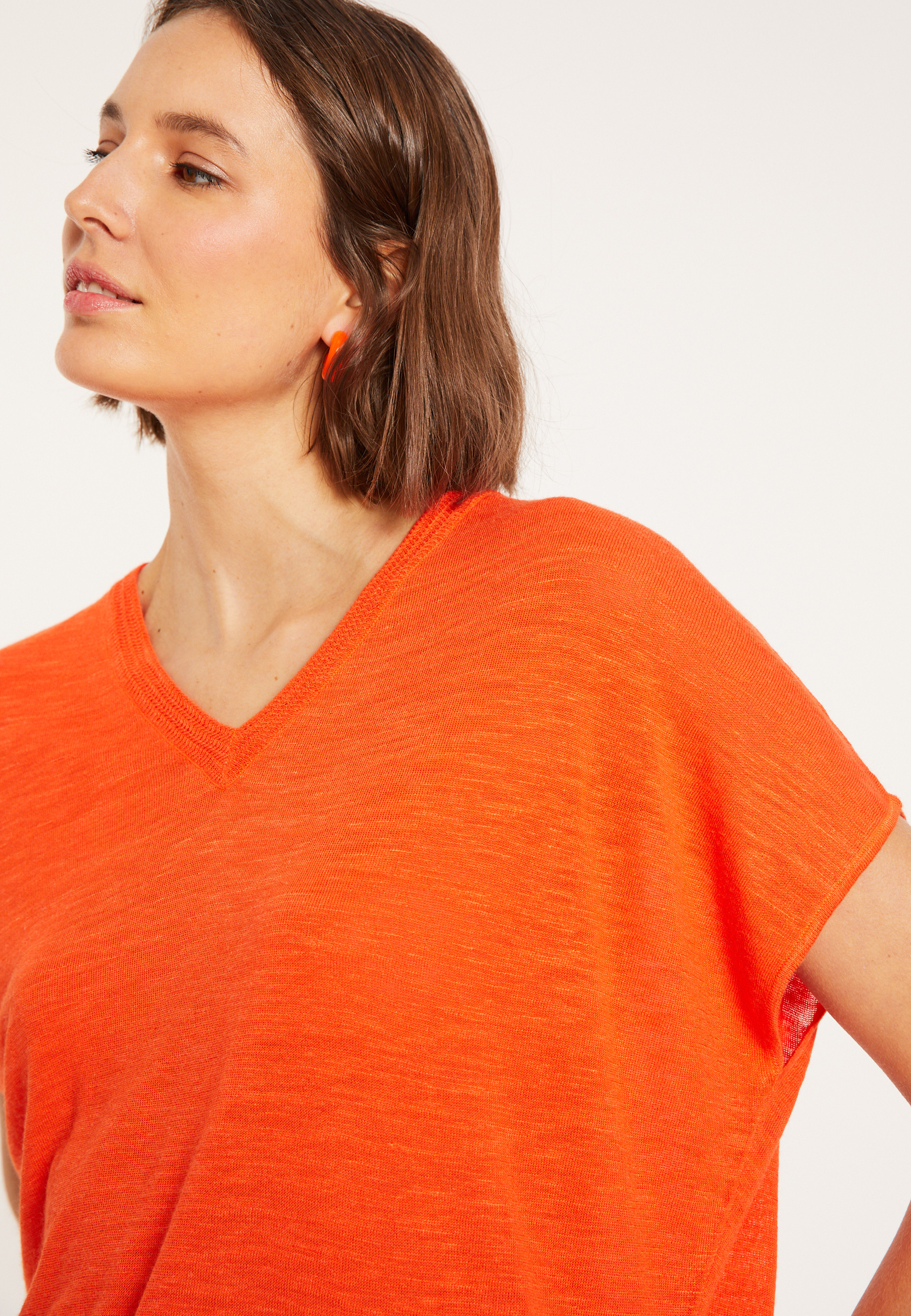 Flamed linen V-neck loose T-shirt - Marra