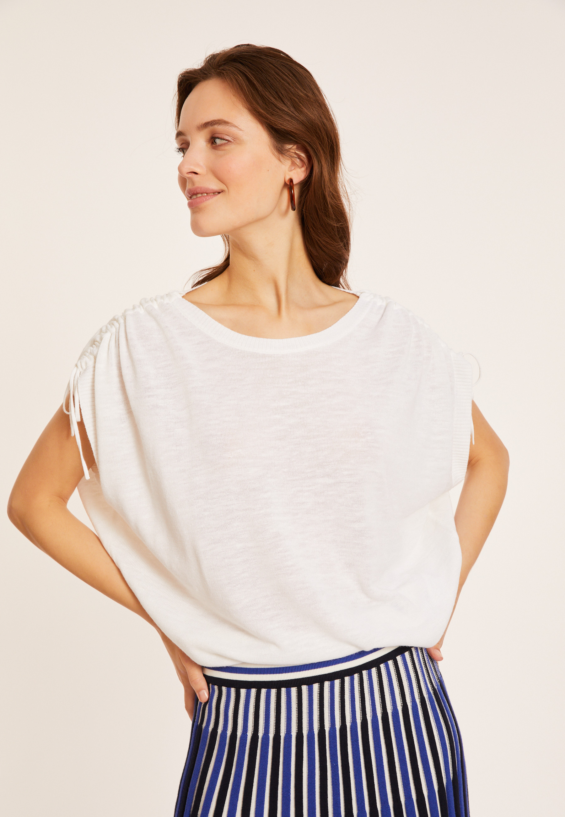 Flamed linen t-shirt with shoulders tightening - Marine