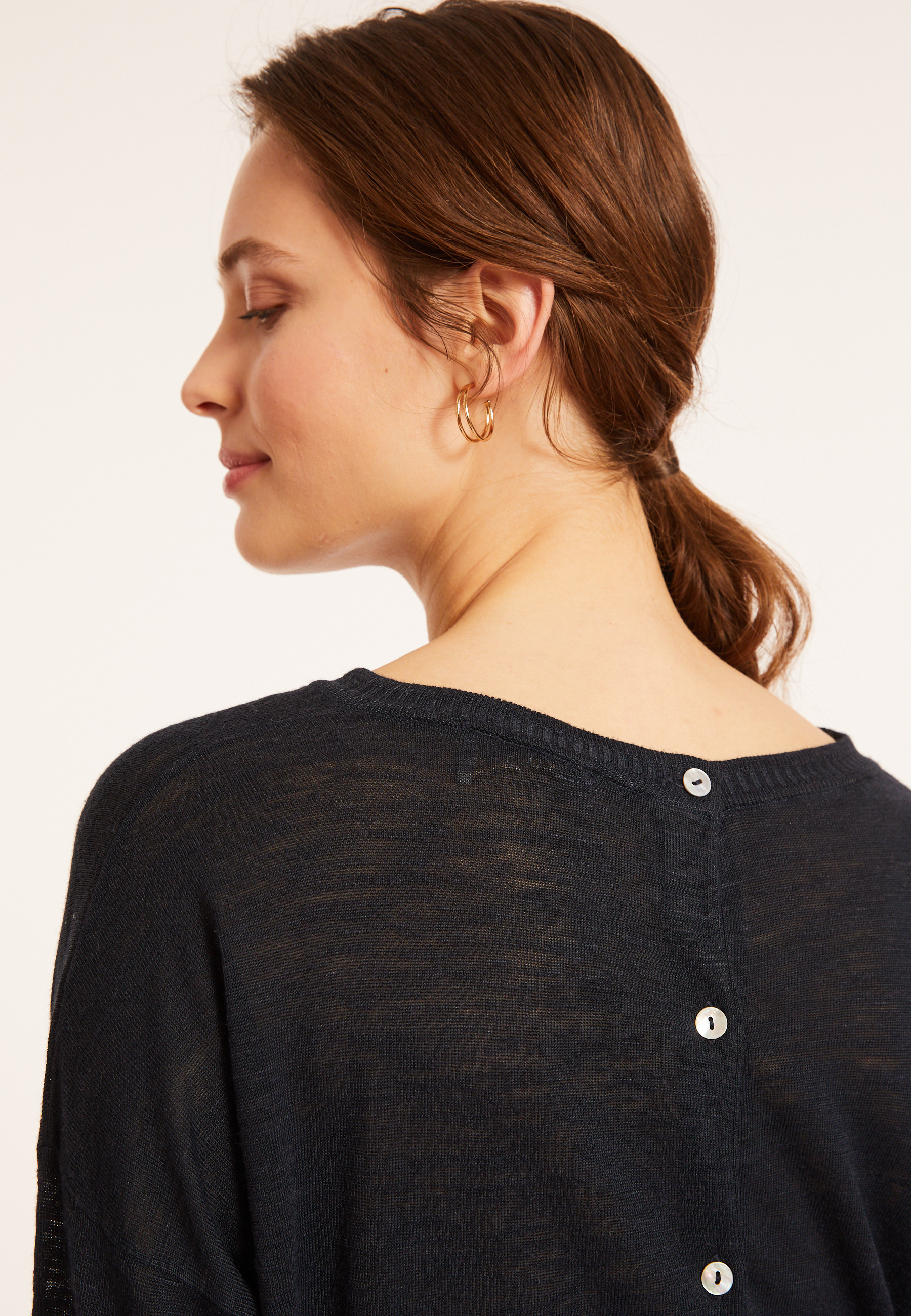 T-shirt en lin flammé boutonné dos - Polly 8040 - 05 Bleu marine
