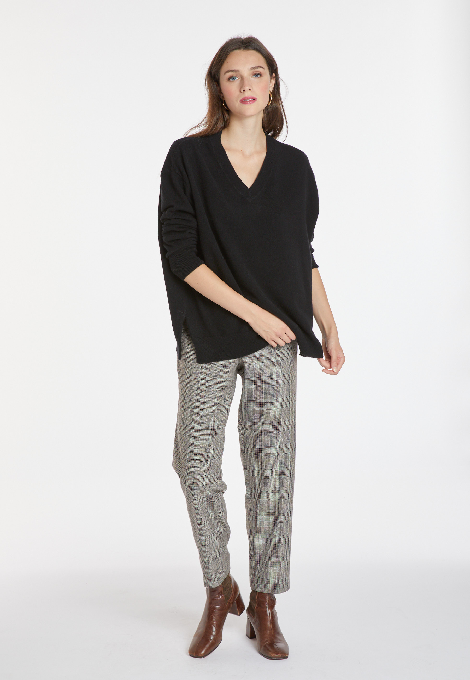 Loose sweater with V-neck slits in cashmere - Alienor