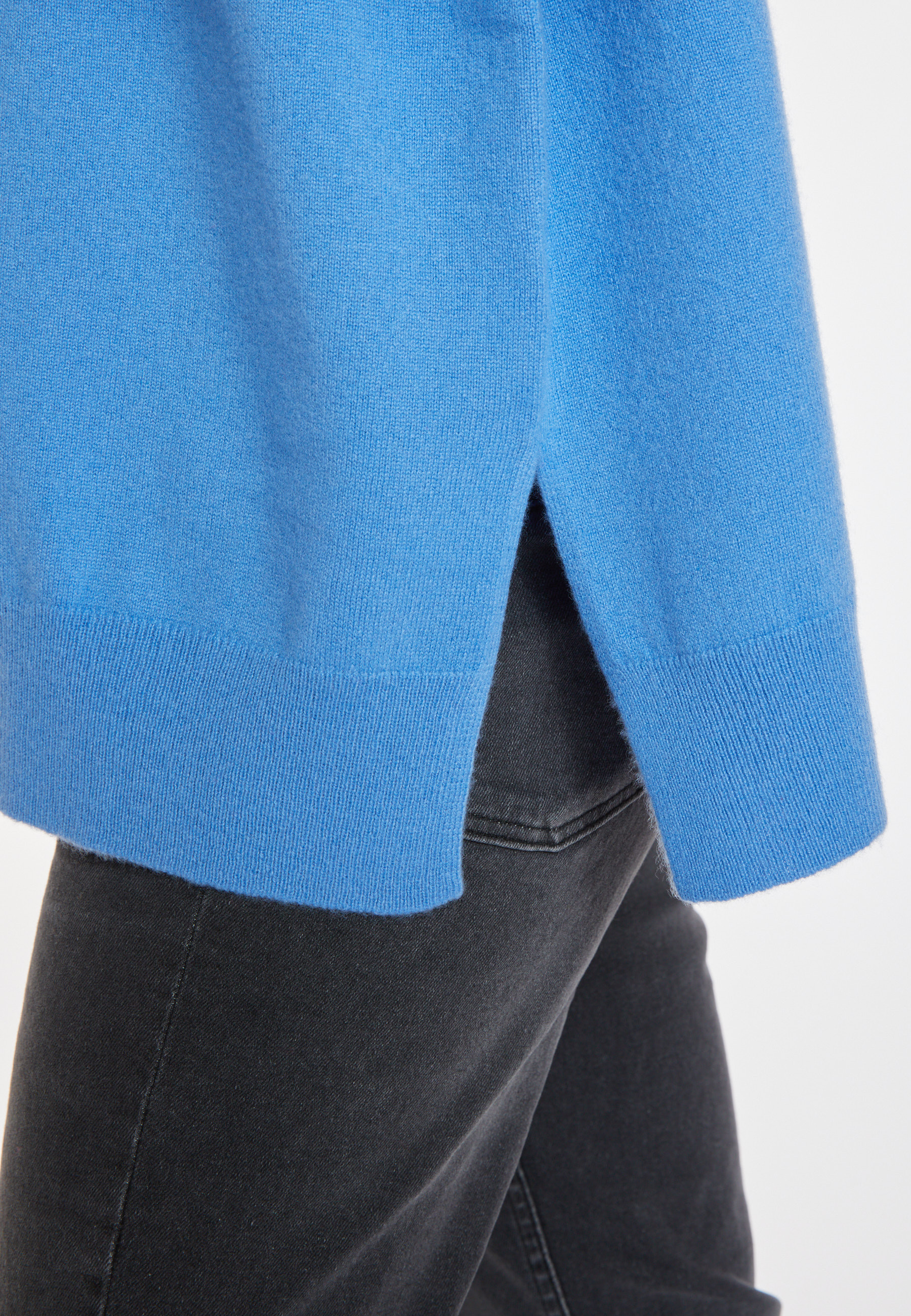 Loose sweater with V-neck slits in cashmere - Alienor