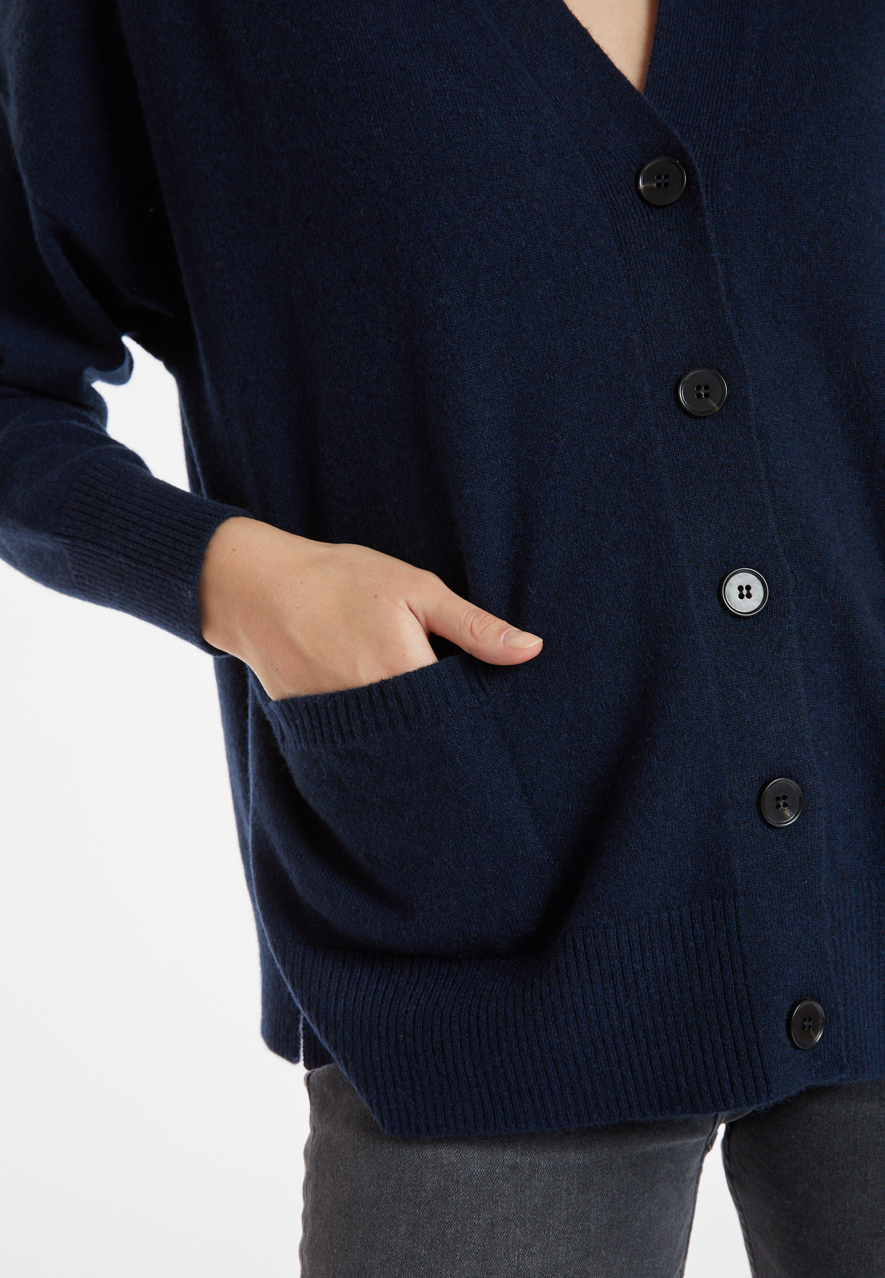 Cardigan en cachemire boutonné à poches - Ariel 8240