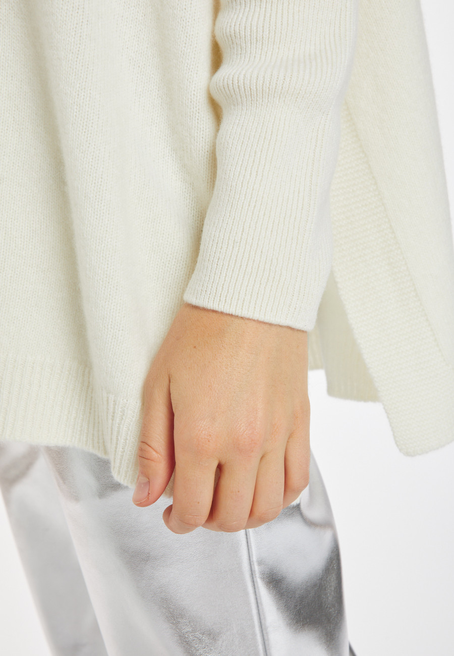 Loose-fitting turtleneck sweater in wool and cashmere - Clara