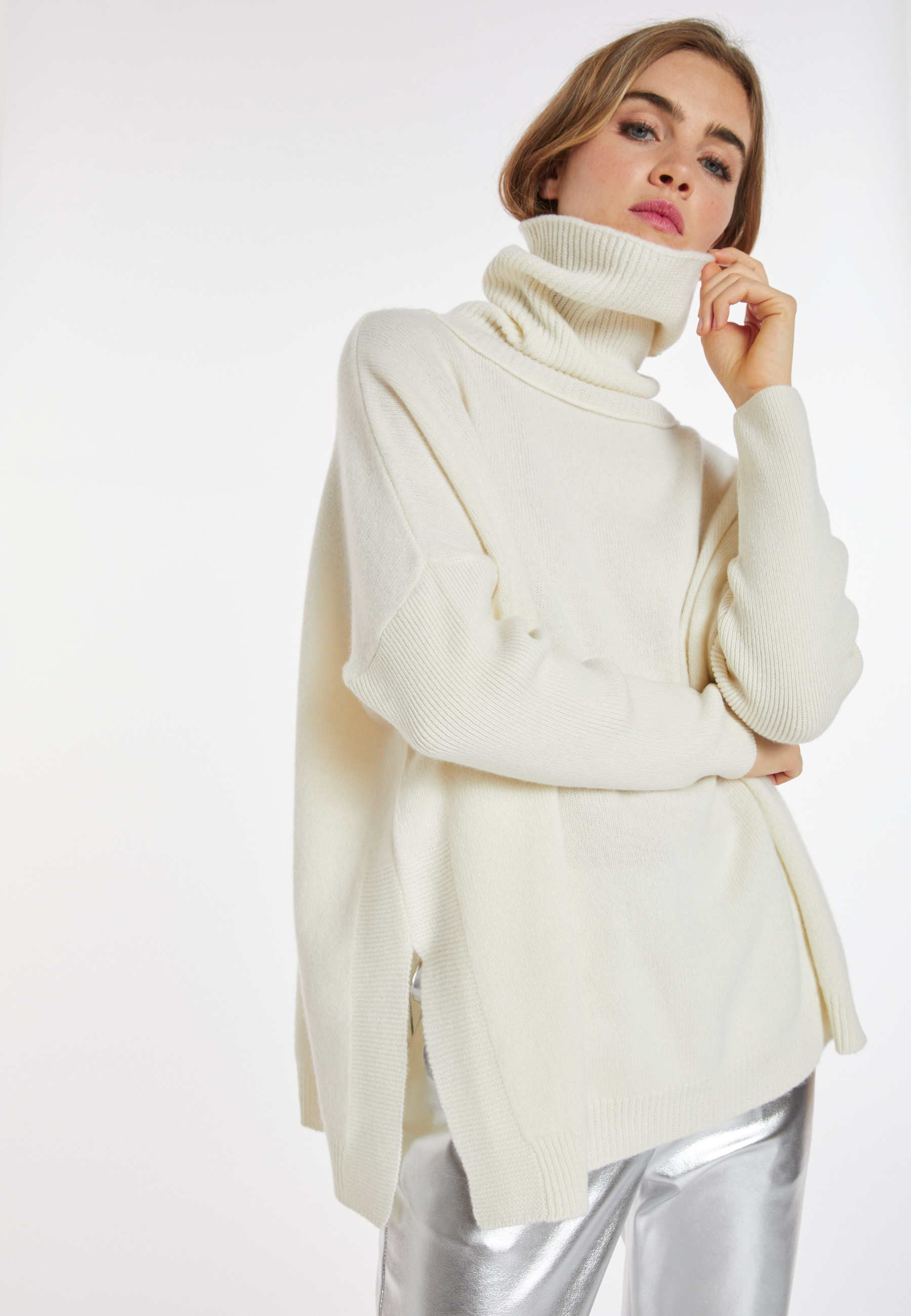 Pull ample col roulé en laine et cachemire - Clara 8201