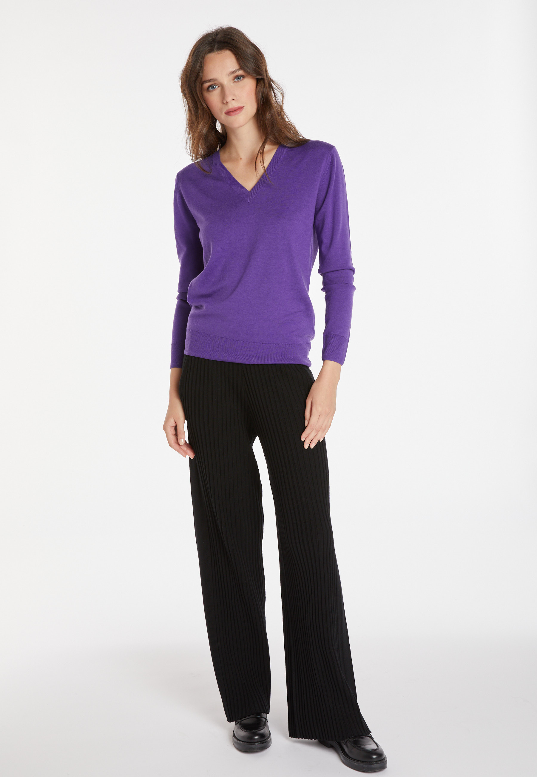 Pull col V en laine mérinos - Arya 8290