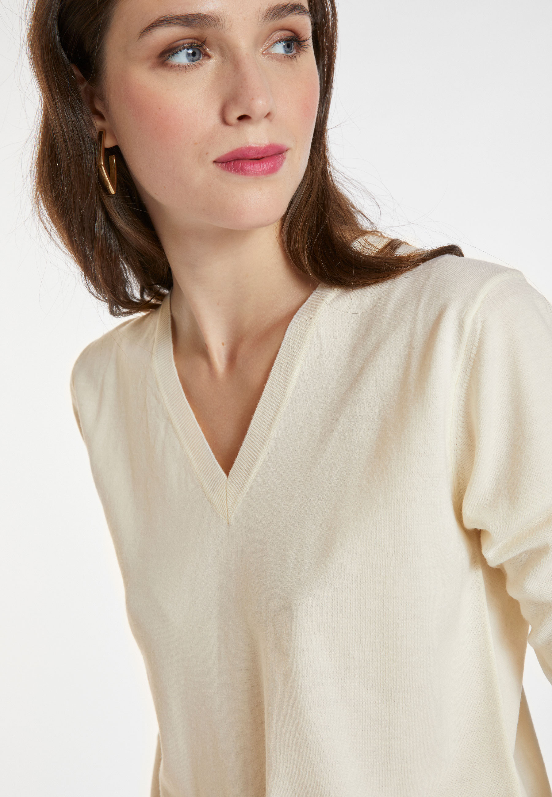Pull col V en laine mérinos - Arya 8201