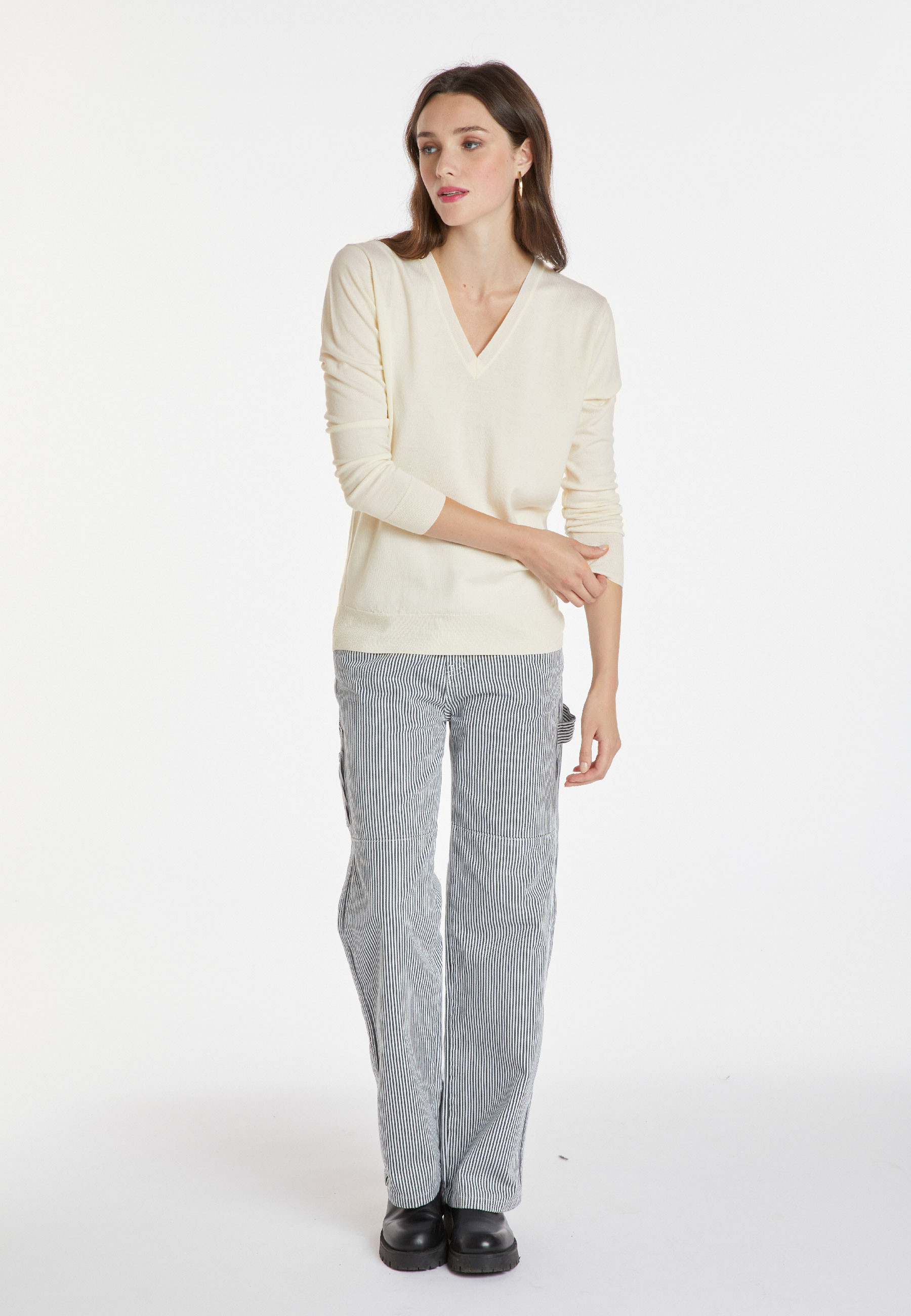 Pull col V en laine mérinos - Arya 8201