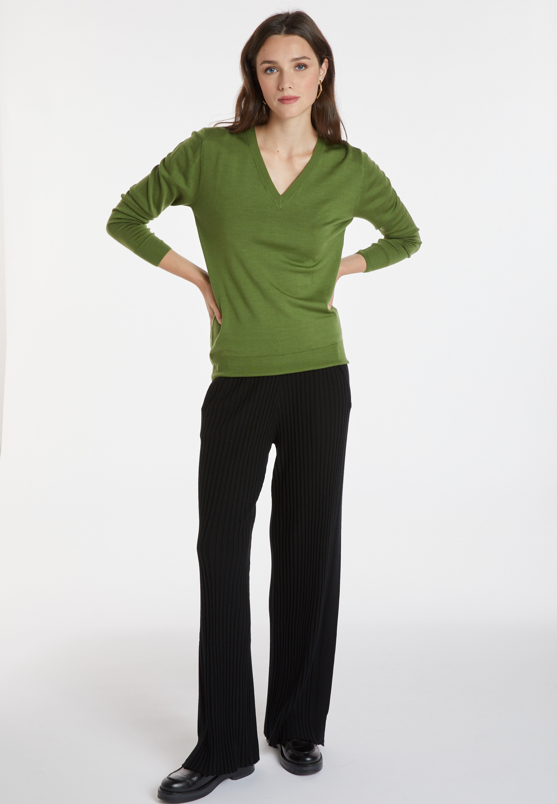 Pull col V en laine mérinos - Arya 8252