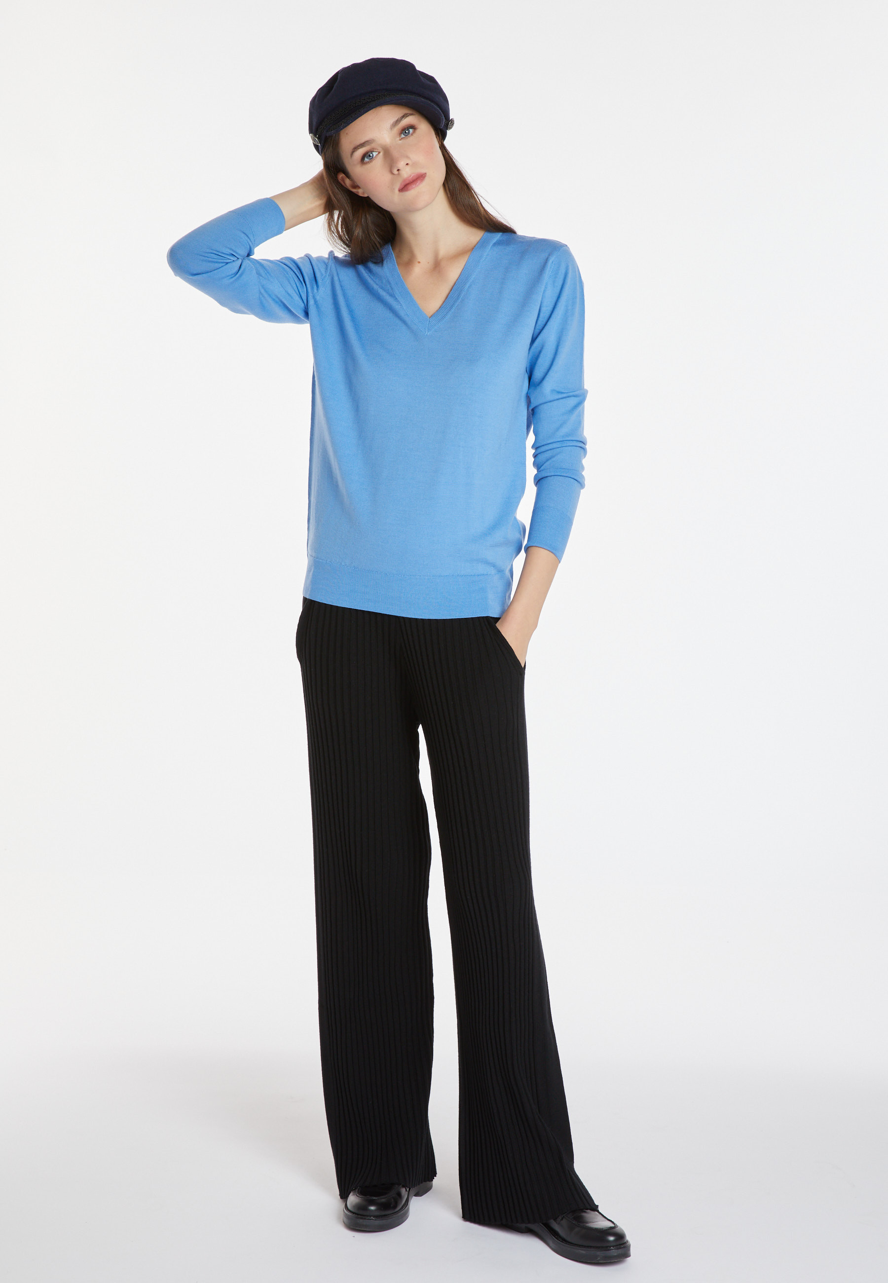 Pull col V en laine mérinos - Arya 8242