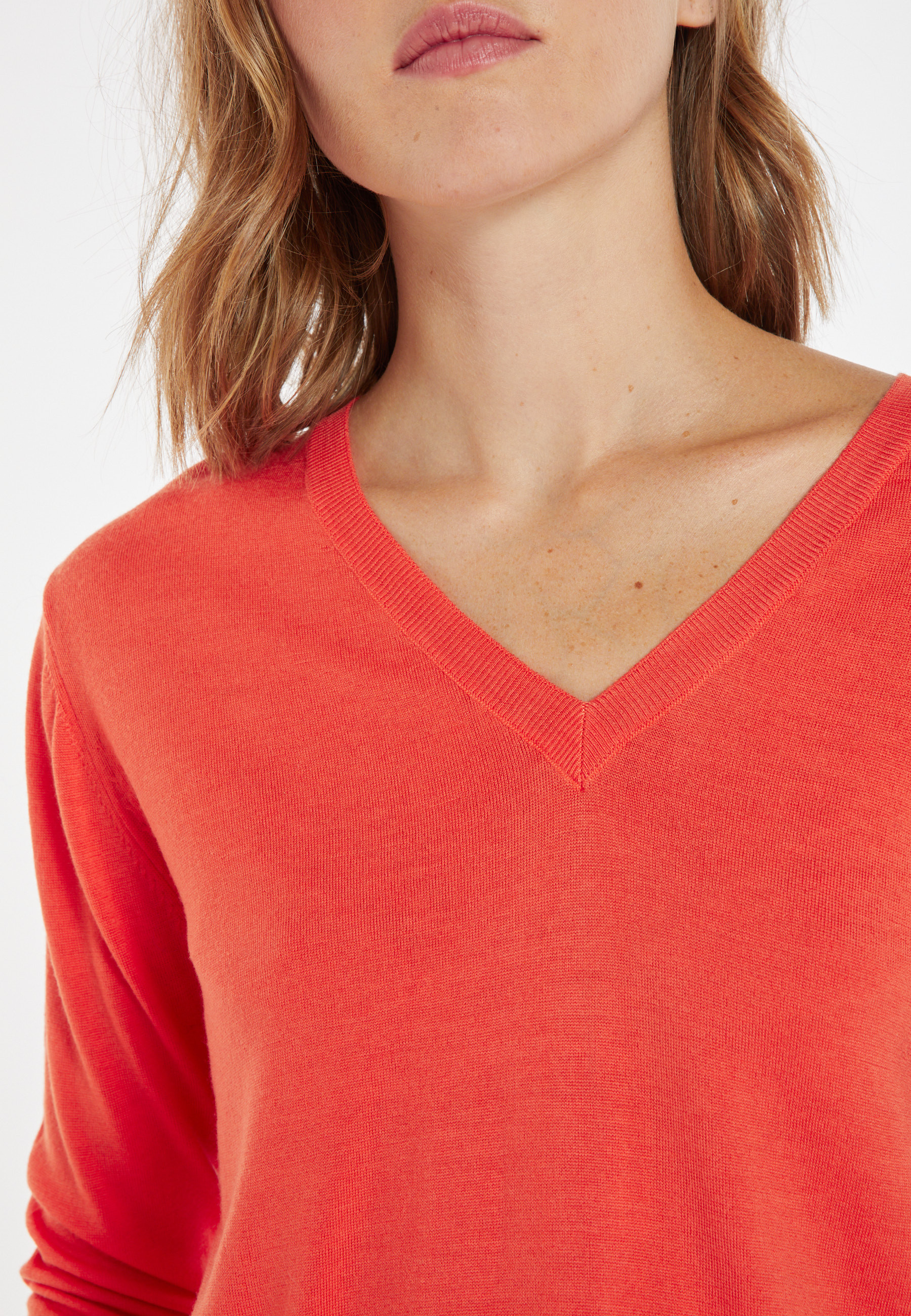 Pull col V en laine mérinos - Arya 8270