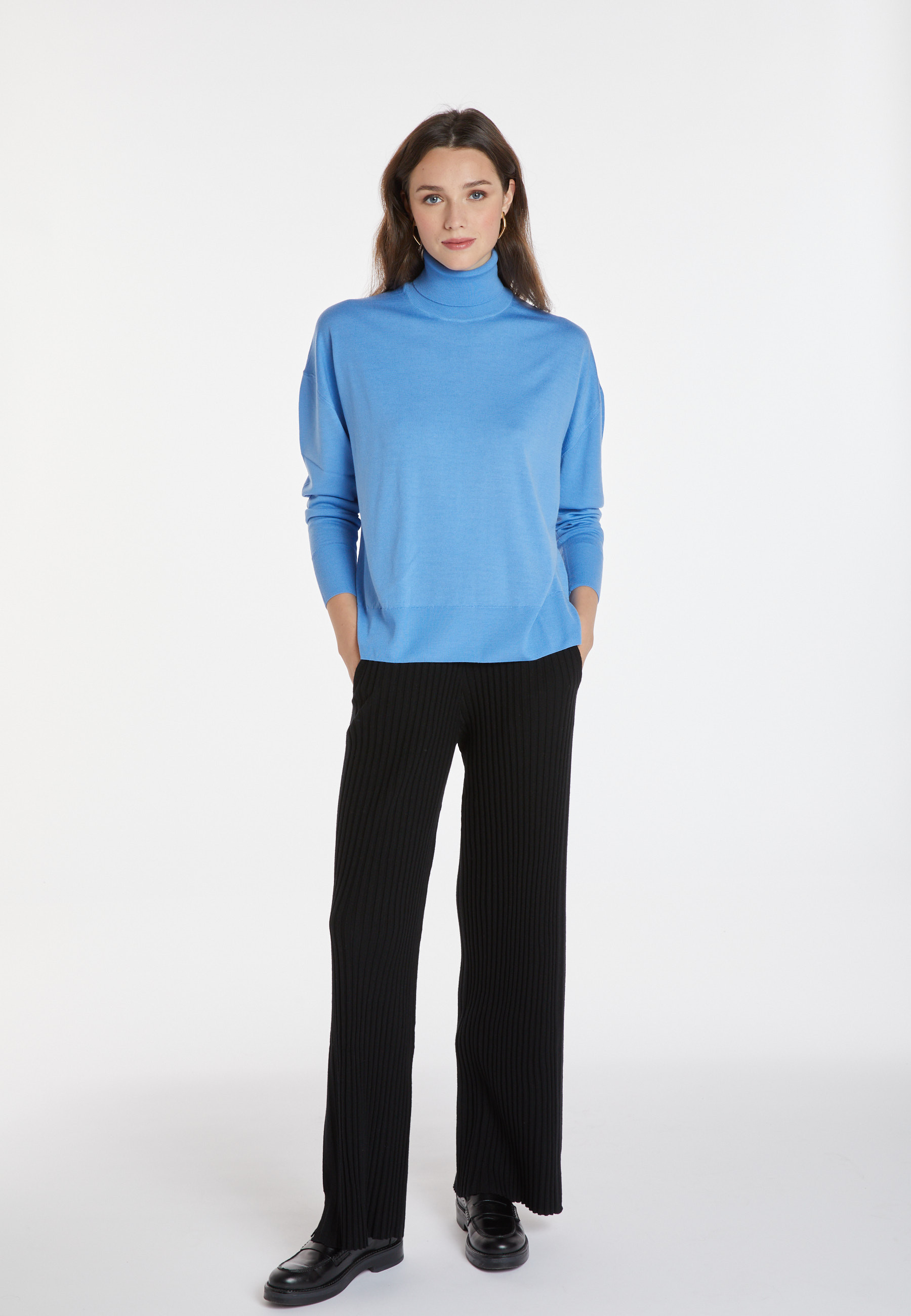Pull col roulé à fentes en laine mérinos - Amy 8242