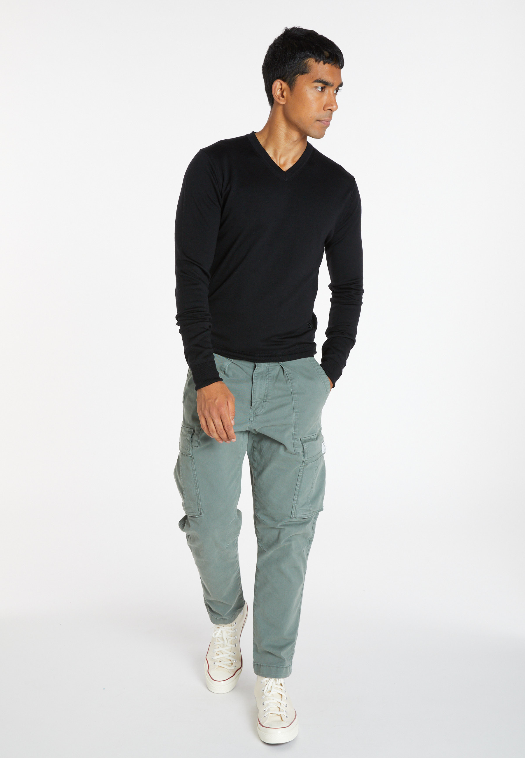 Pull col V avec logo en laine mérinos - Elmo 8210