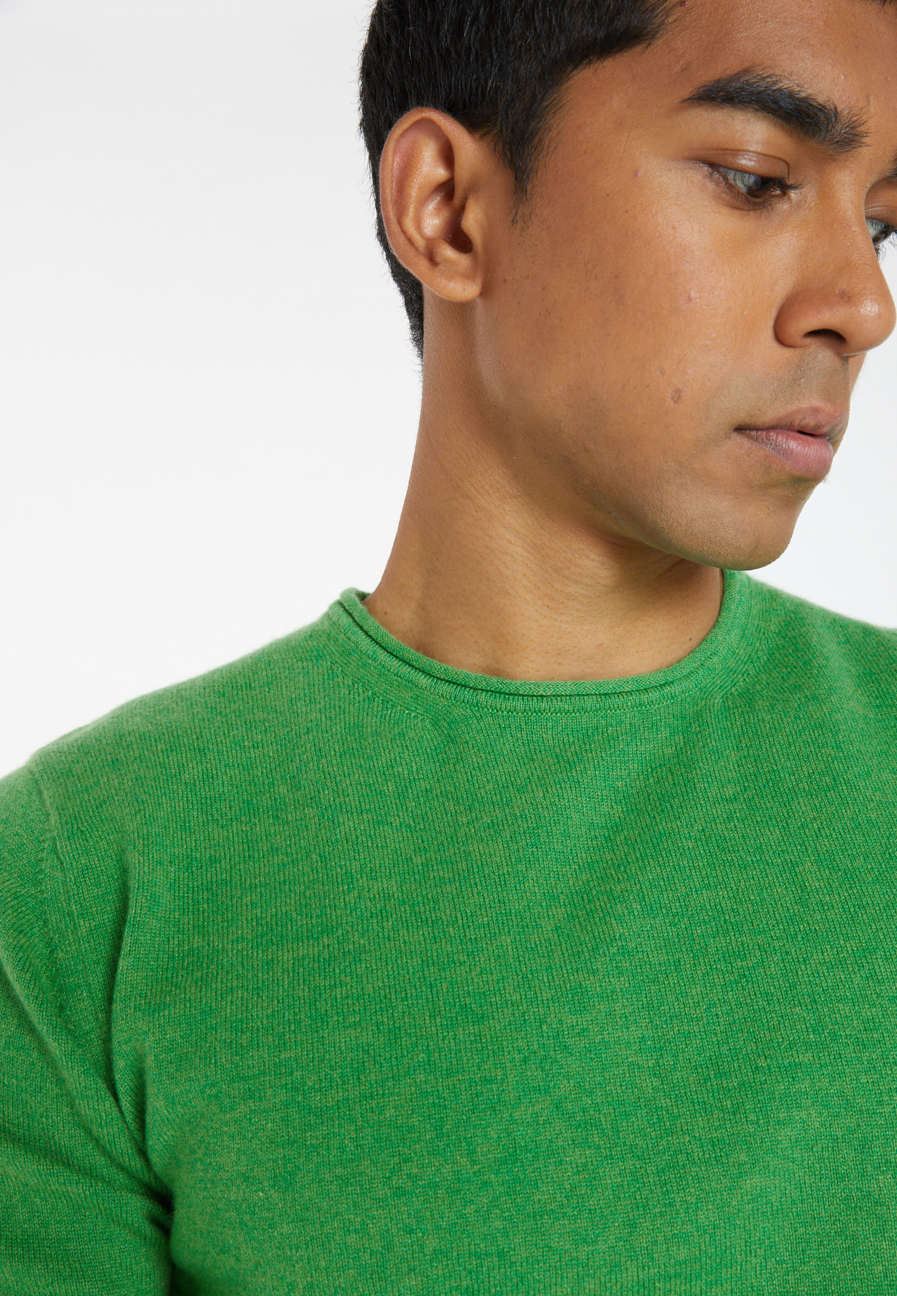 Pull col rond en cachemire finitions roulotées - Ernest 8251