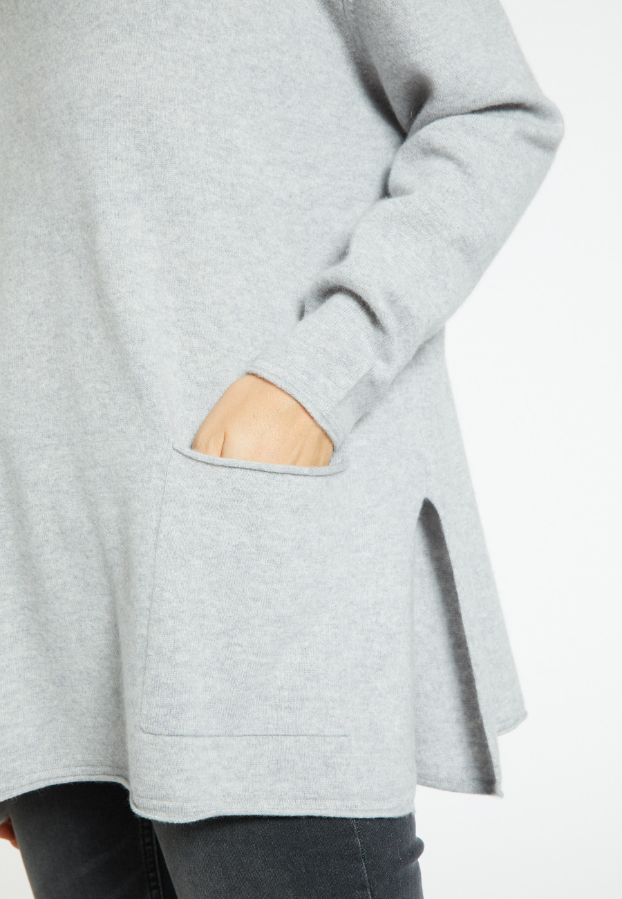 Loose V-neck cashmere sweater - Belinda