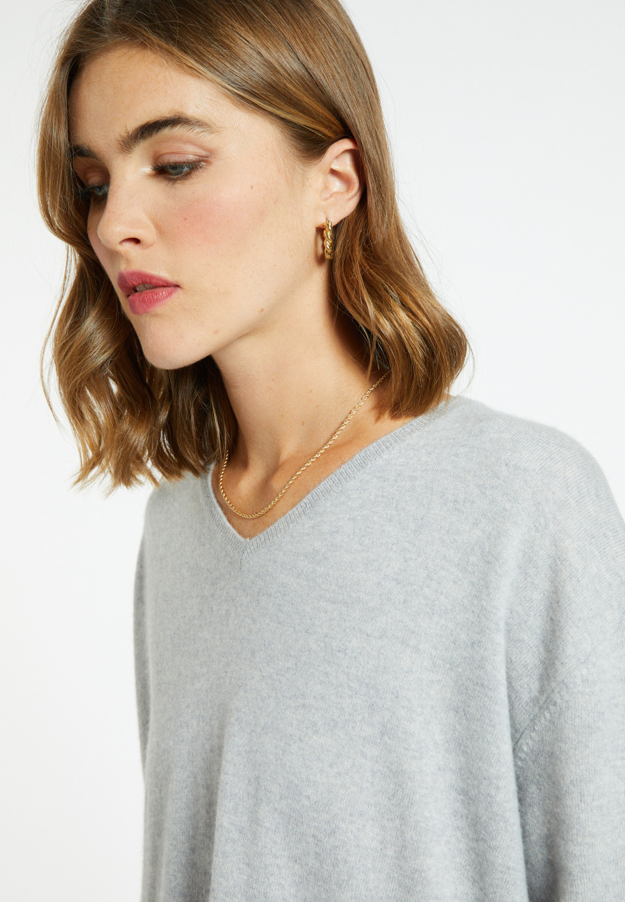 Loose V-neck cashmere sweater - Belinda