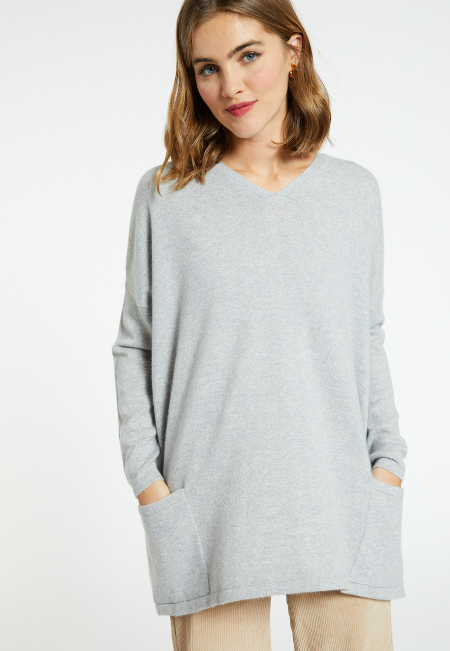 Oversize V-neck sweater buttoned back - Binta