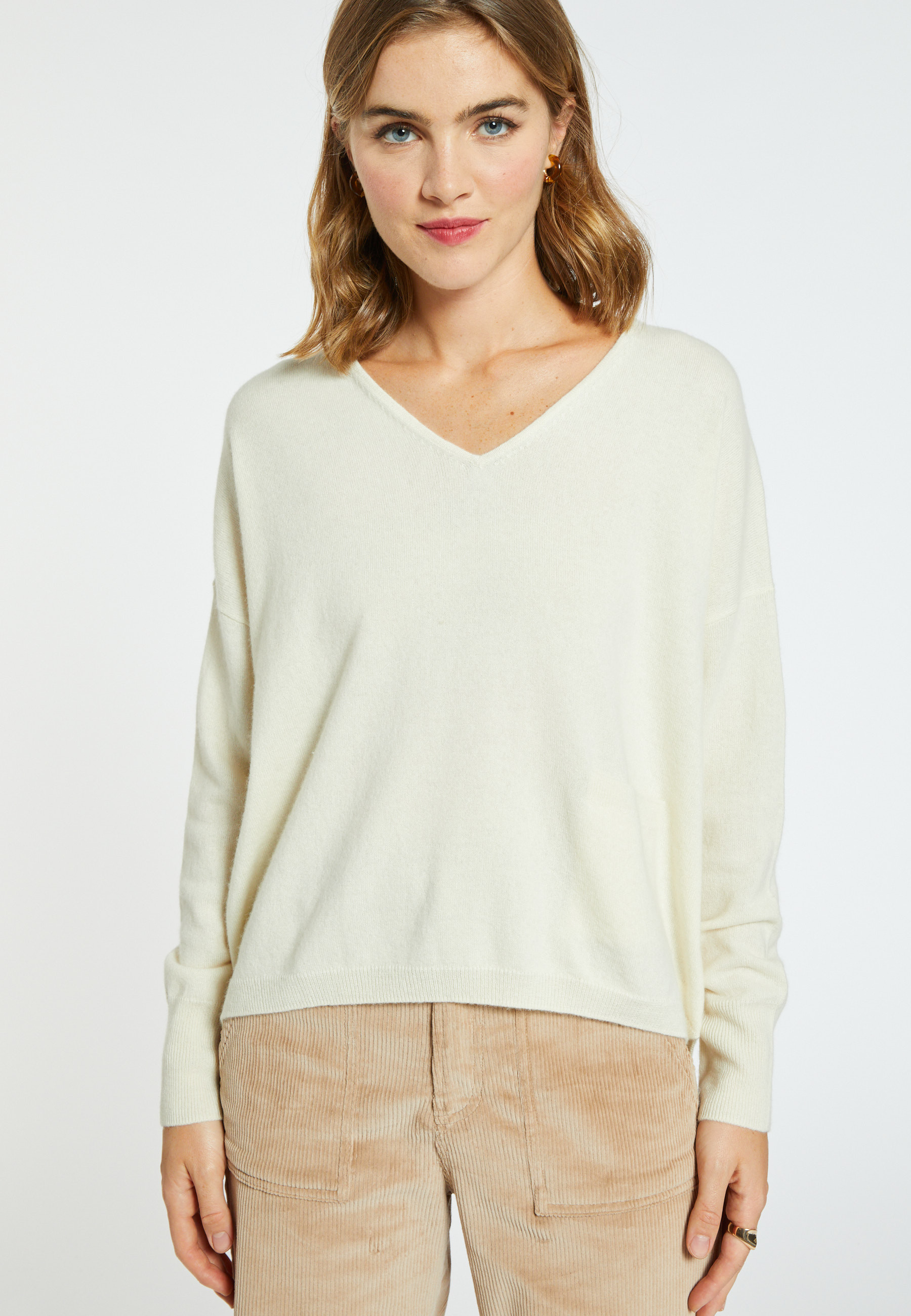 Pull court col V en cachemire - Balba 7080 dahlia - 52 Rouge