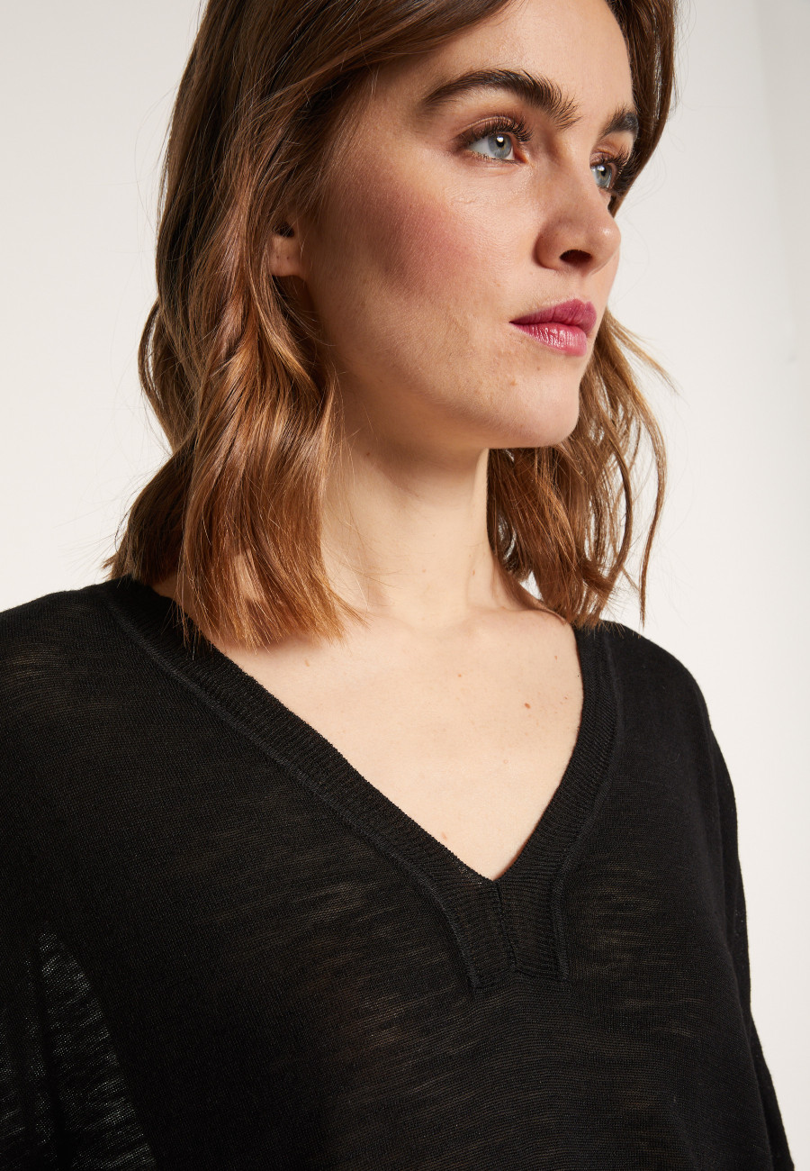 Long-sleeved V-neck t-shirt in slub linen - Beja