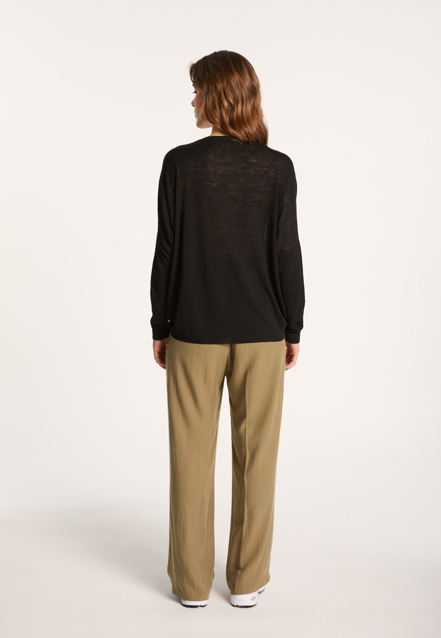 Long-sleeved V-neck t-shirt in slub linen - Beja