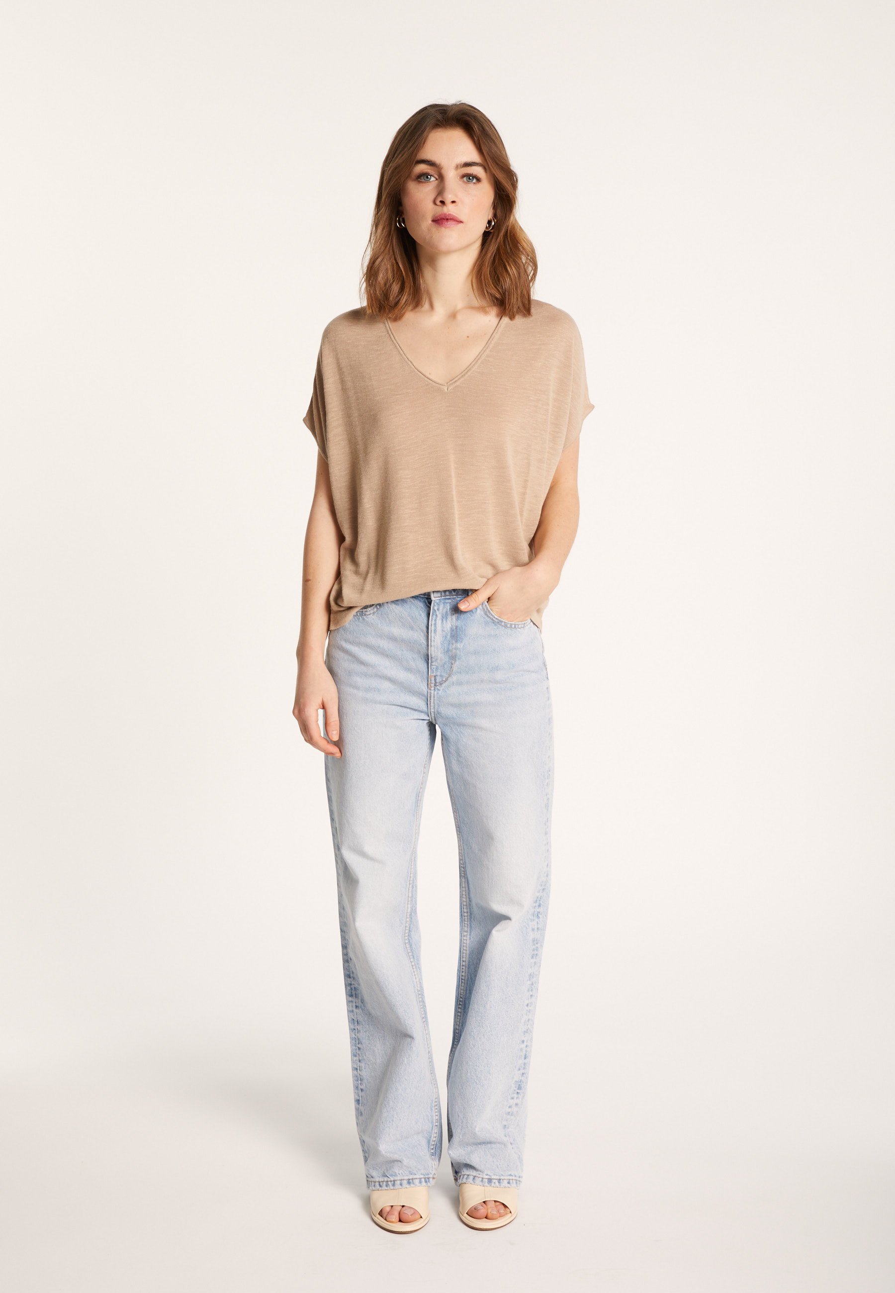 637828 LARRA