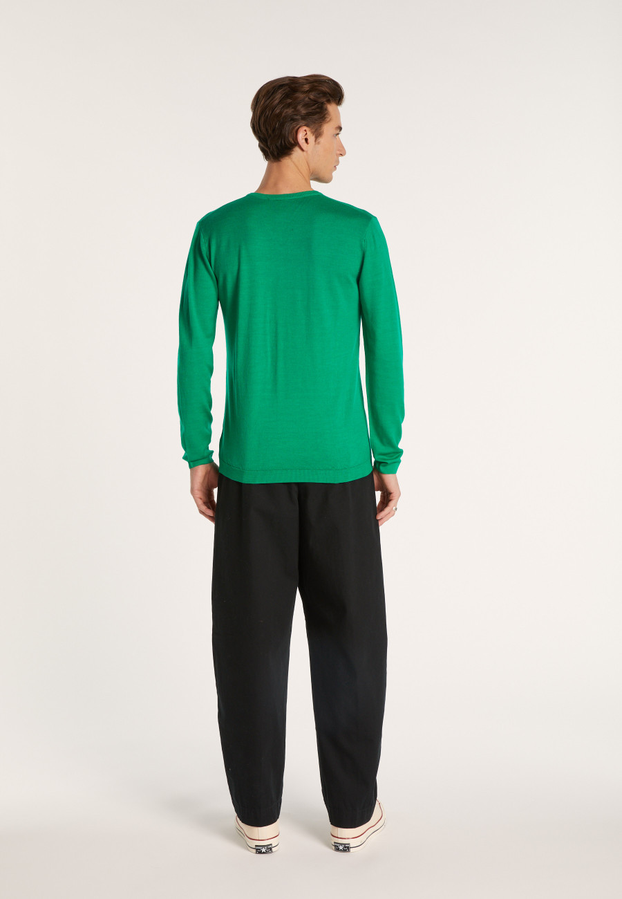 V-neck jumper in merino wool - Elmo