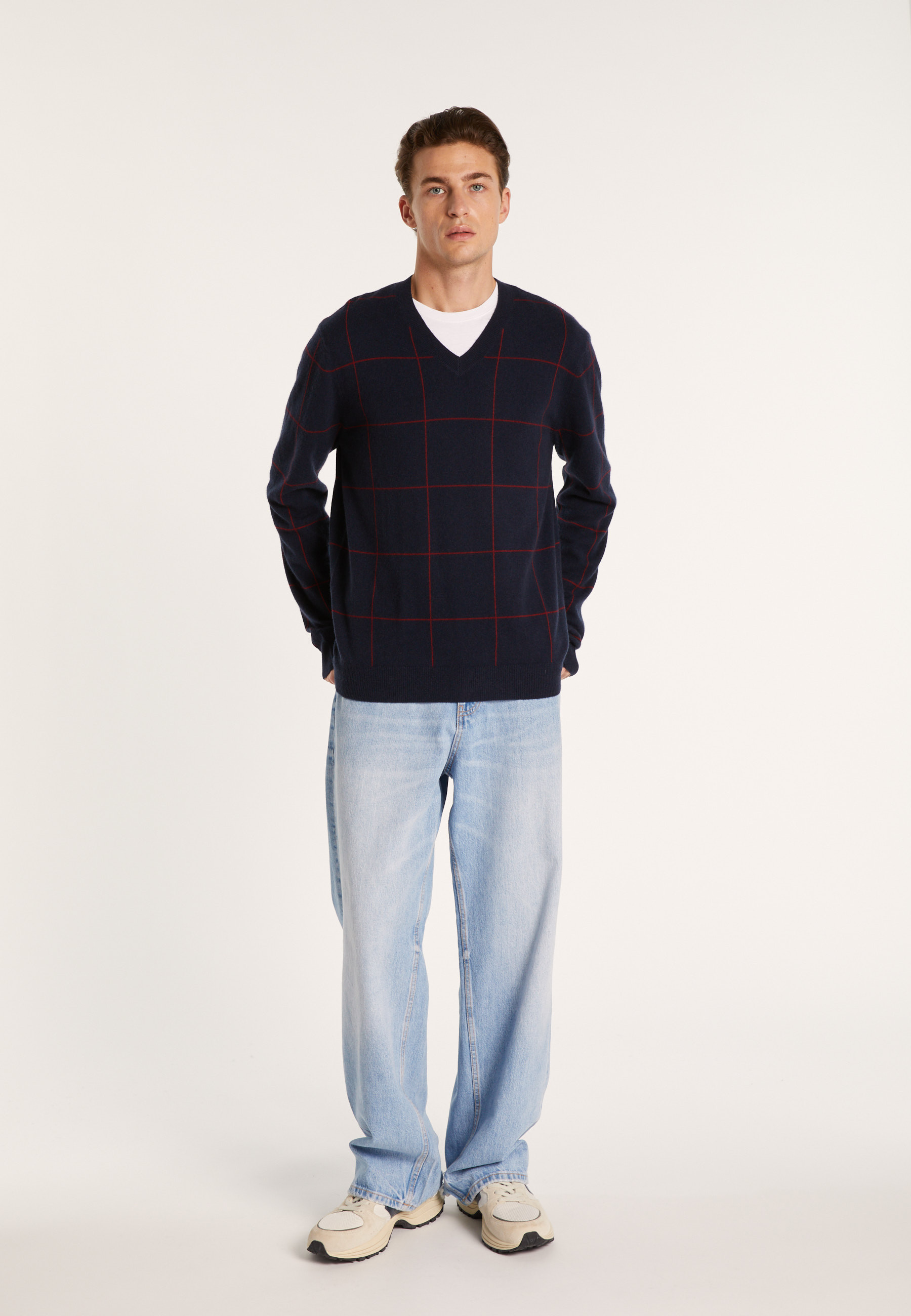 Pull quadrillé col V en cachemire - Arthur 7534 marine/cerise - 05 Bleu marine