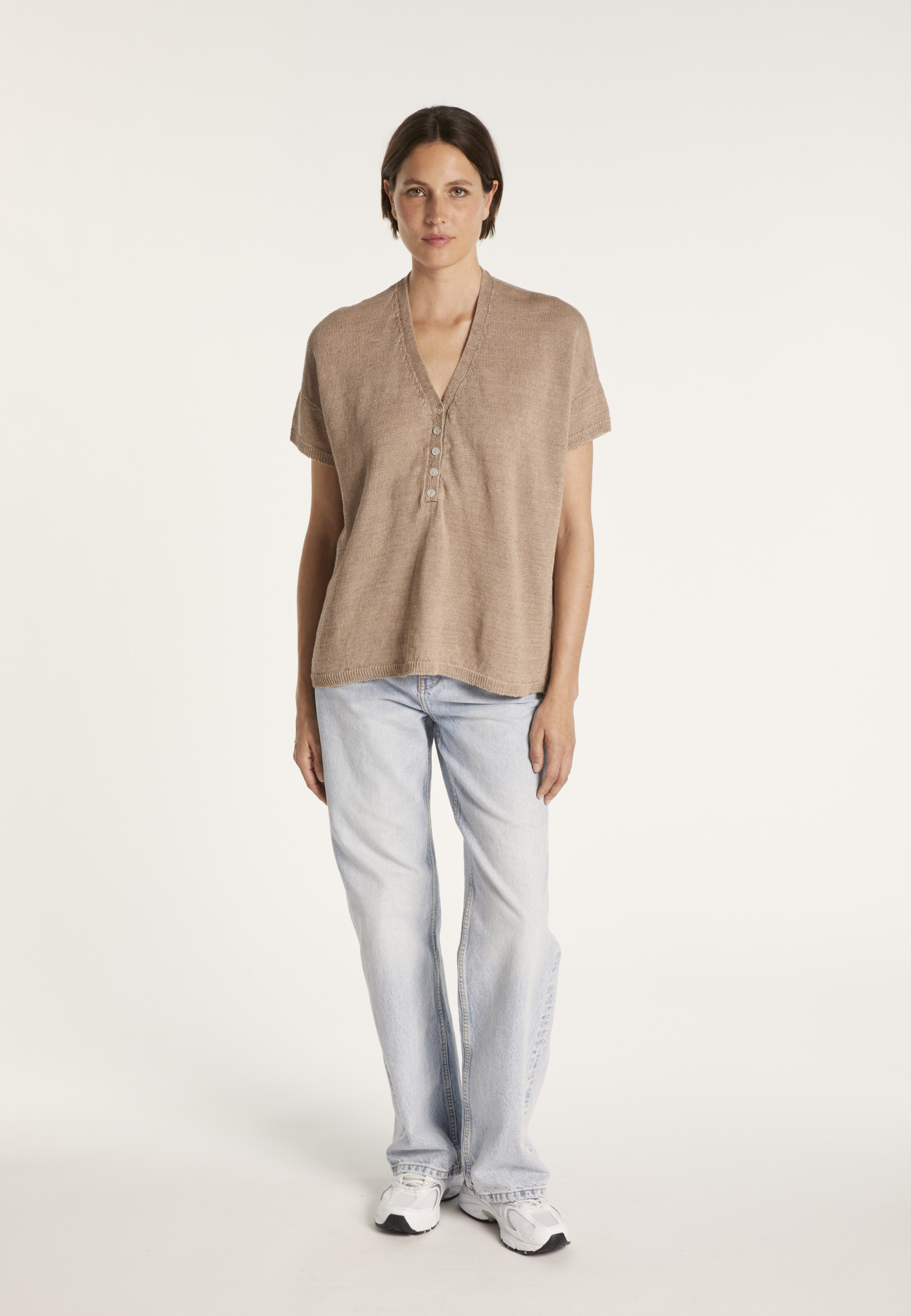 T-shirt en lin col V boutonné - Maati