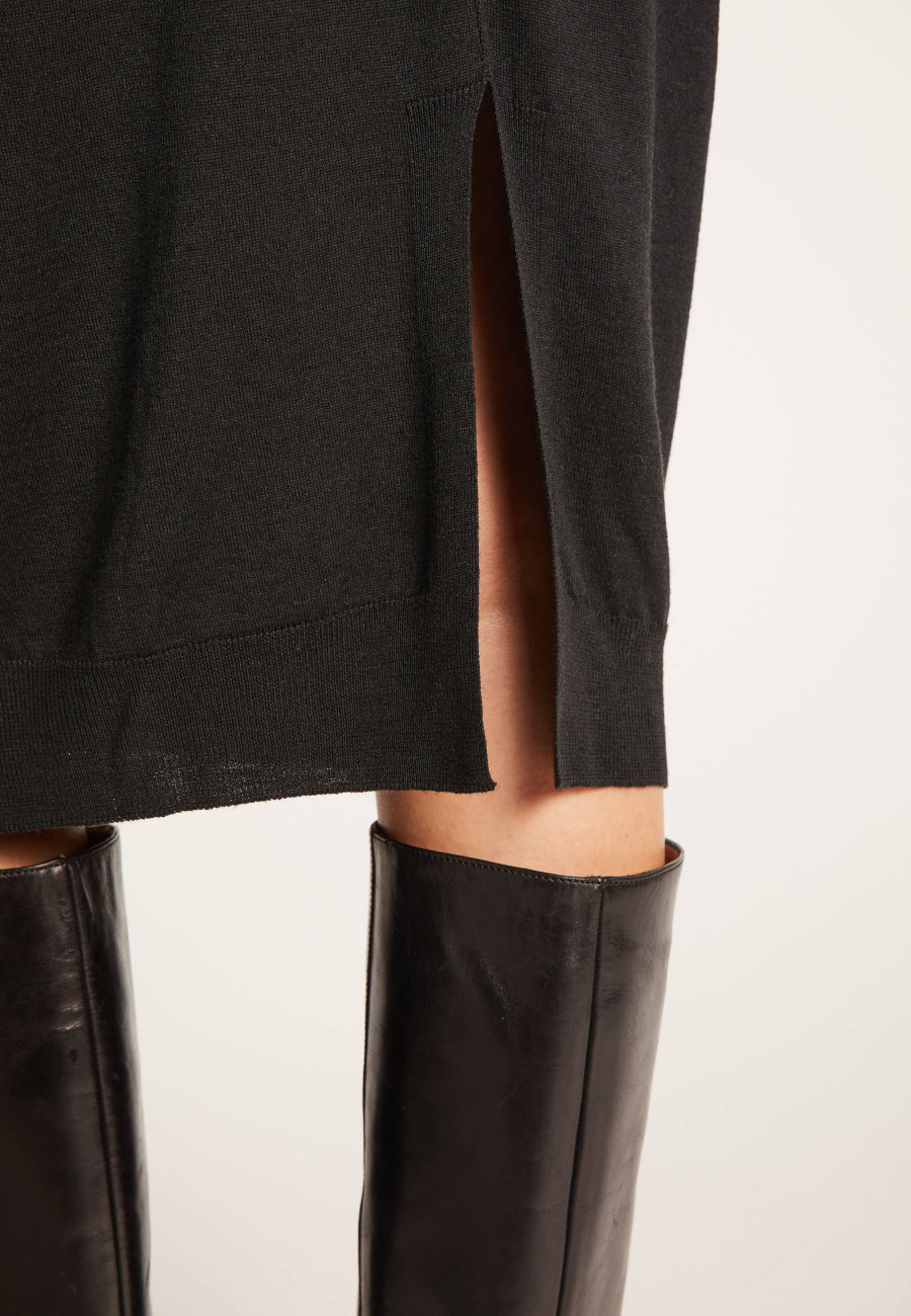 Dress made of wool and silk with back slit -  Epopée