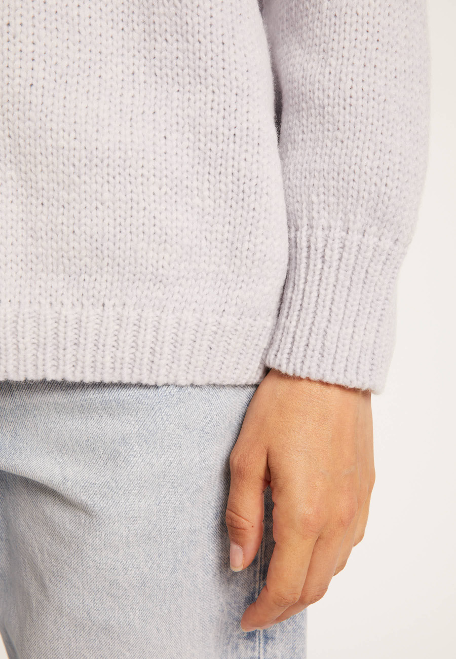 Colete Nylon Lã com decote em V na frente e nas costas - Gebril