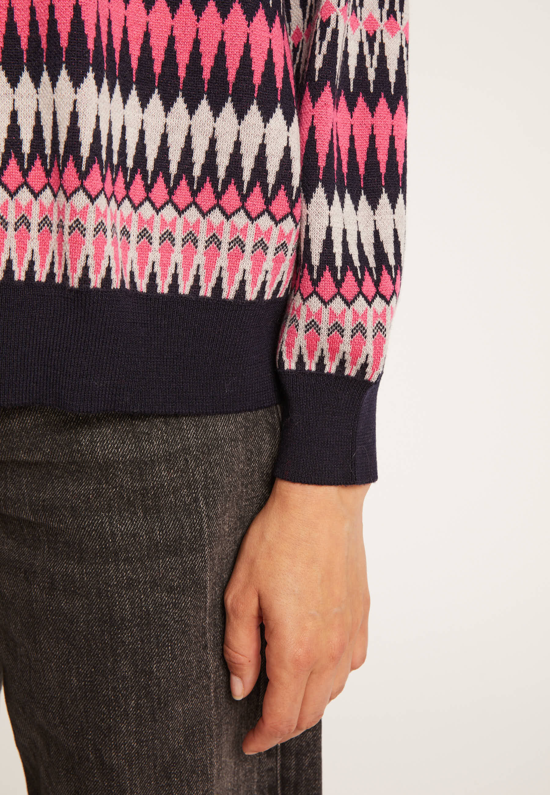 Wool sweater with Aztec patterns - Fidji