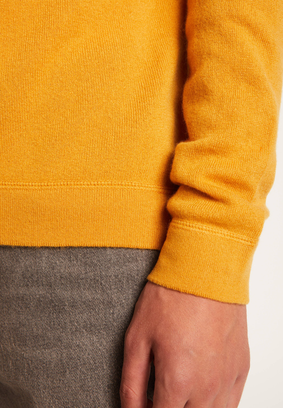 Round-neck cashmere sweater with rolled finishes - Ernest