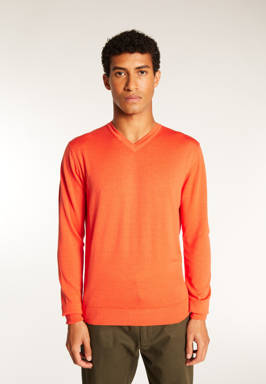 Suéter de lã merino com decote em V - Elmo