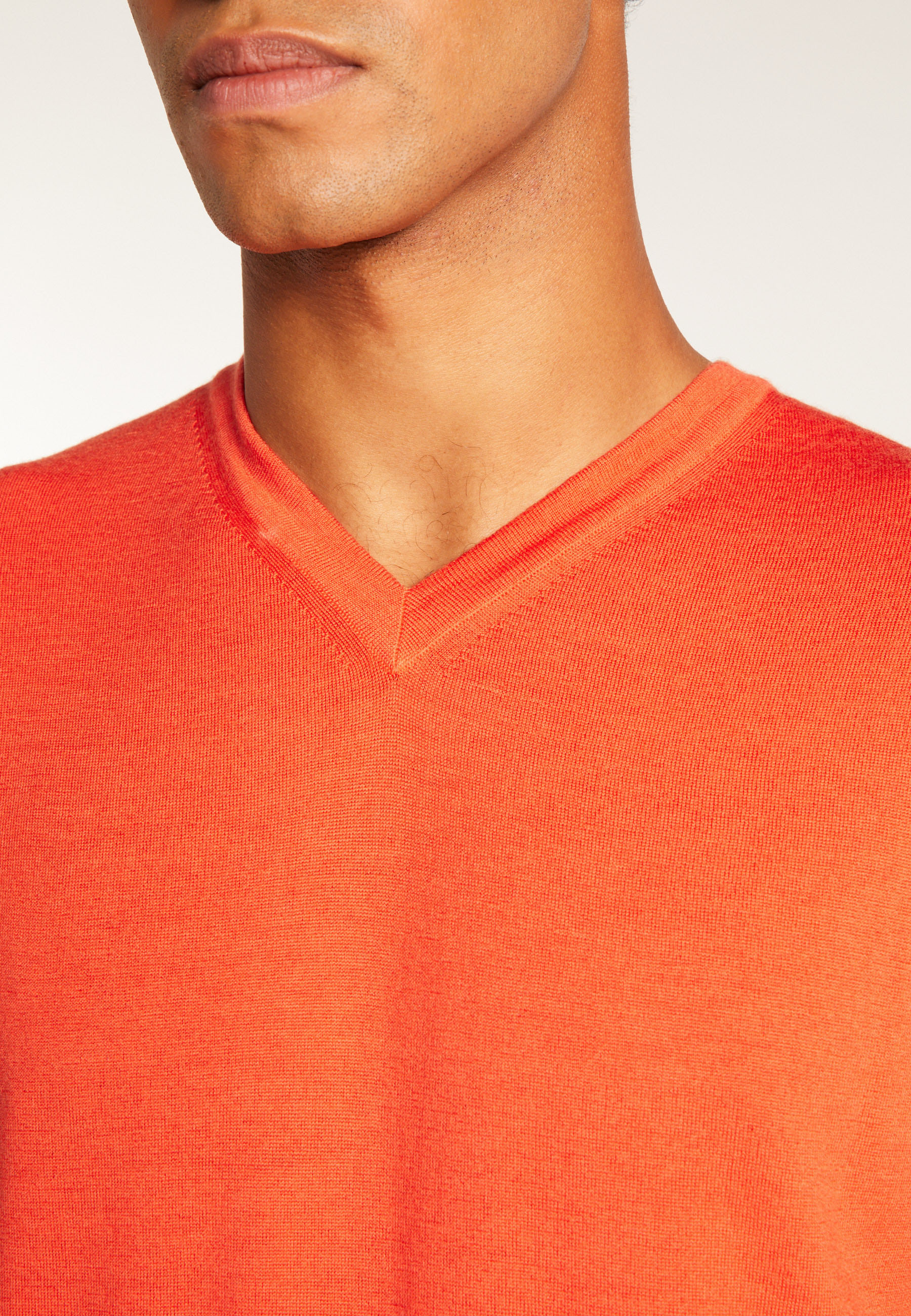 Pull col V en laine mérinos - Elmo