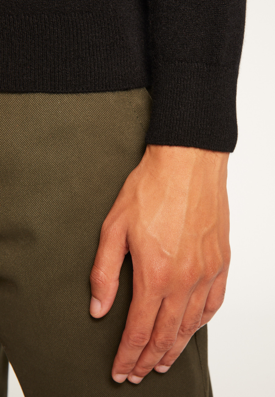 Cashmere V-Neck Sweater - Evann