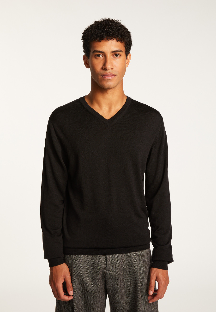 Merino Wool V-Neck Sweater - Elmo