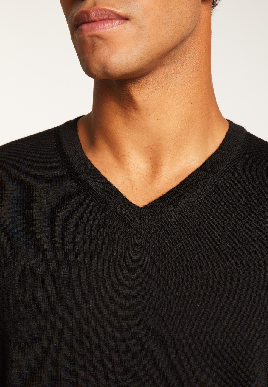 Merino Wool V-Neck Sweater - Elmo
