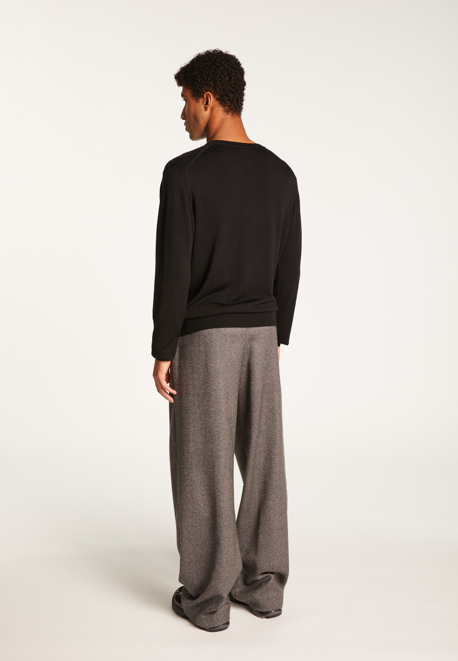 Merino Wool V-Neck Sweater - Elmo