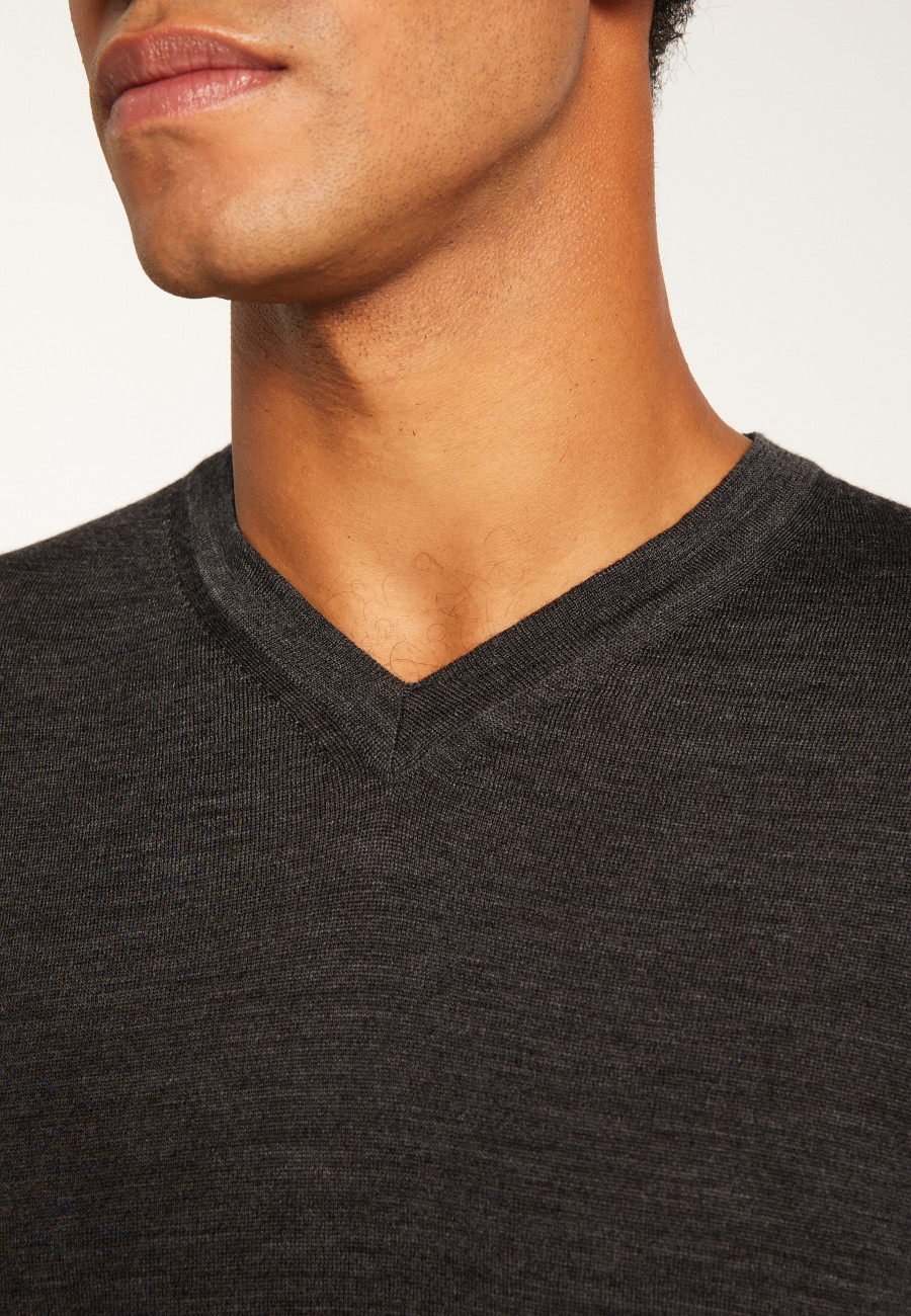 Merino Wool V-Neck Sweater - Elmo