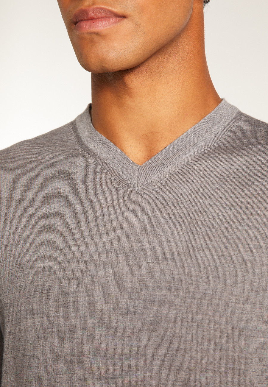 Merino Wool V-Neck Sweater - Elmo