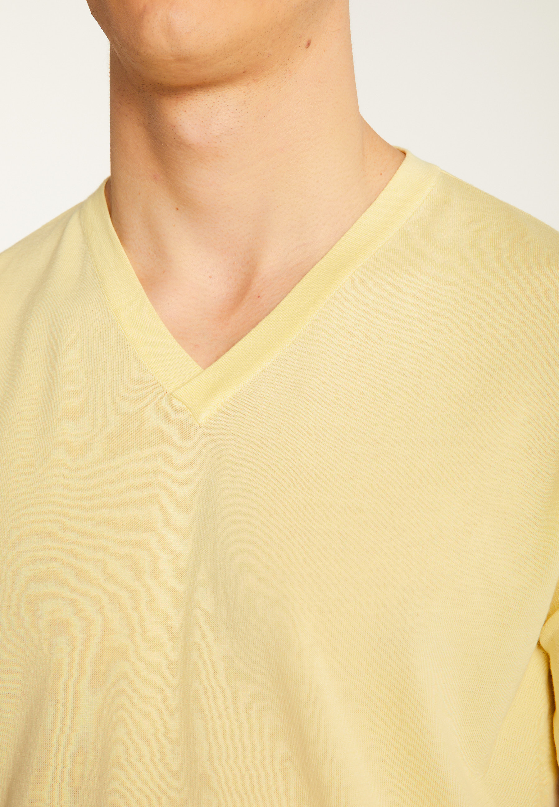 T-shirt col V en coton - Malo